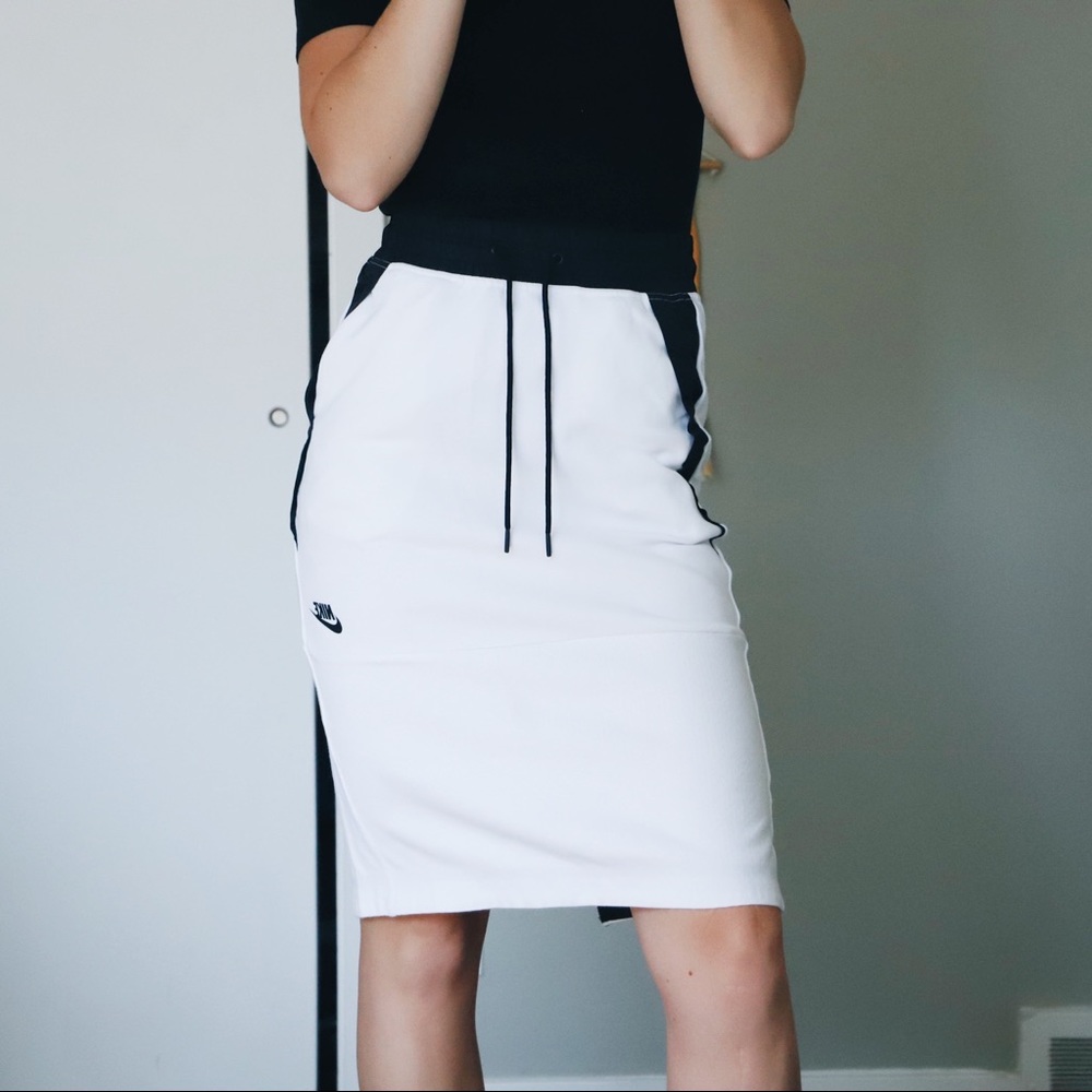 Nike Tech Fleece Skirt